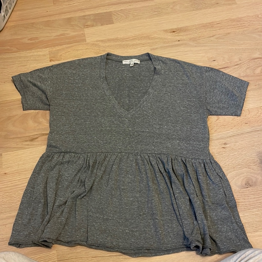 Truly Madly Deeply grey t shirt size xs